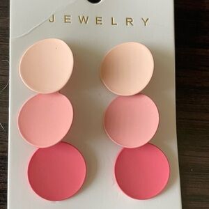 **NEW** Pink Ombre Earrings